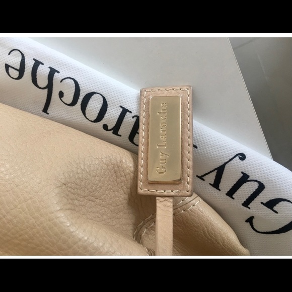 Guy Roche ladies handheld leather handbag - Picture 4 of 4